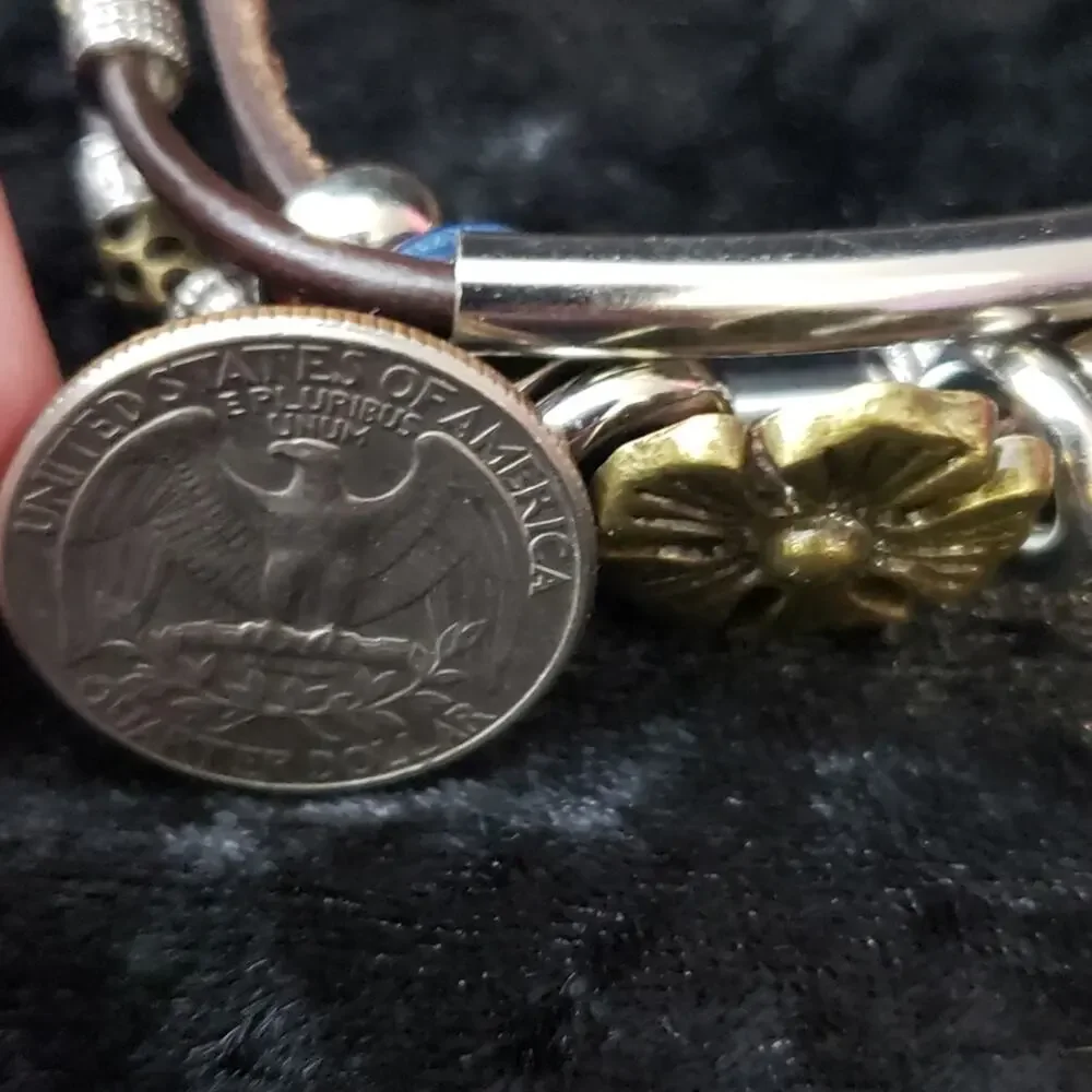 Leather Flower Bracelet‎